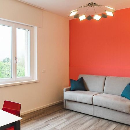 Studio-Appartment - Hotel Lux Meran Zewnętrze zdjęcie