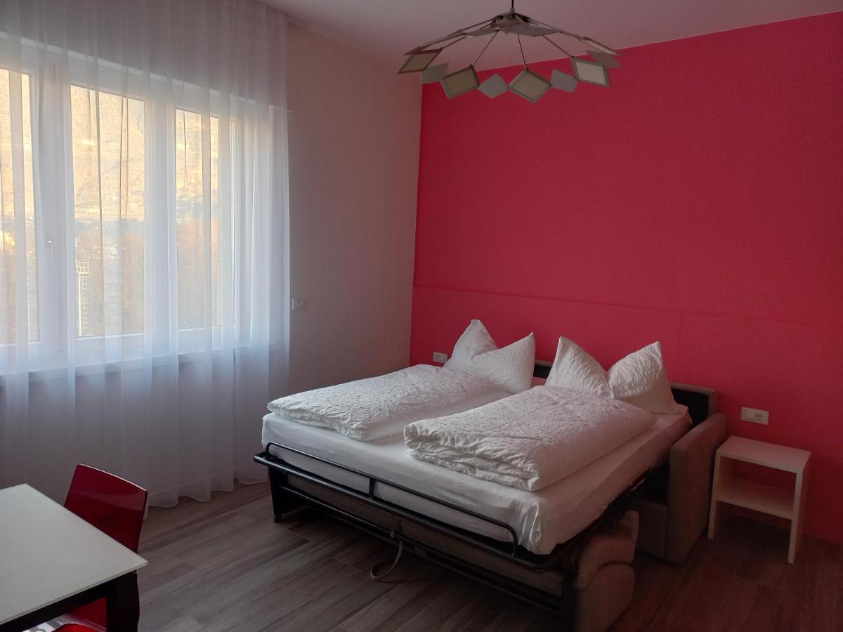 Studio-Appartment - Hotel Lux Meran Zewnętrze zdjęcie