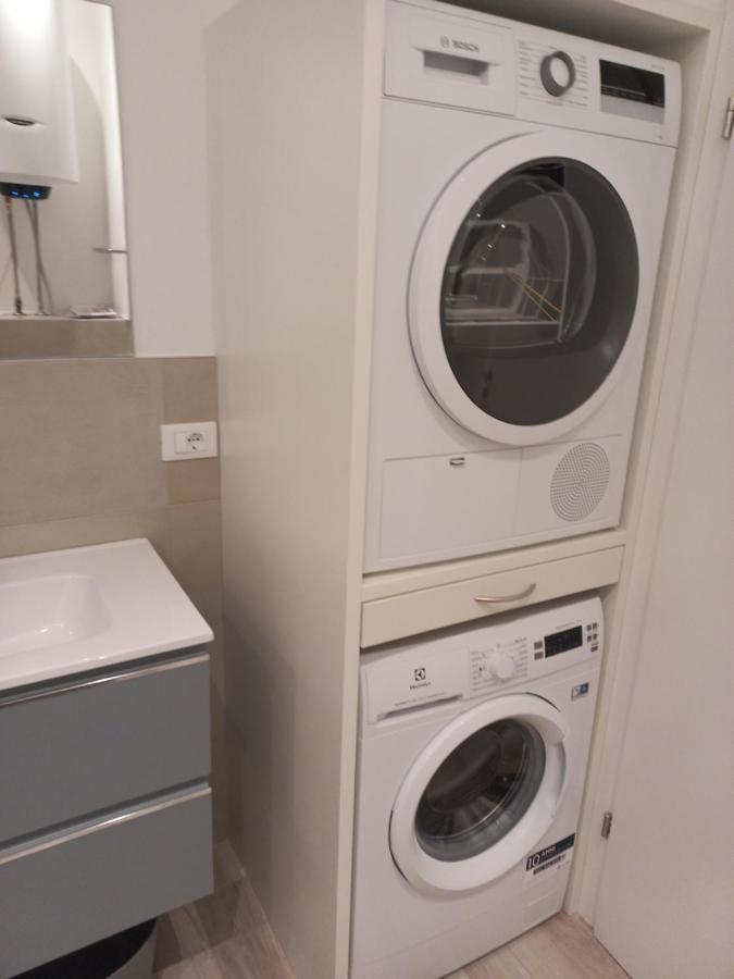 Studio-Appartment - Hotel Lux Meran Zewnętrze zdjęcie