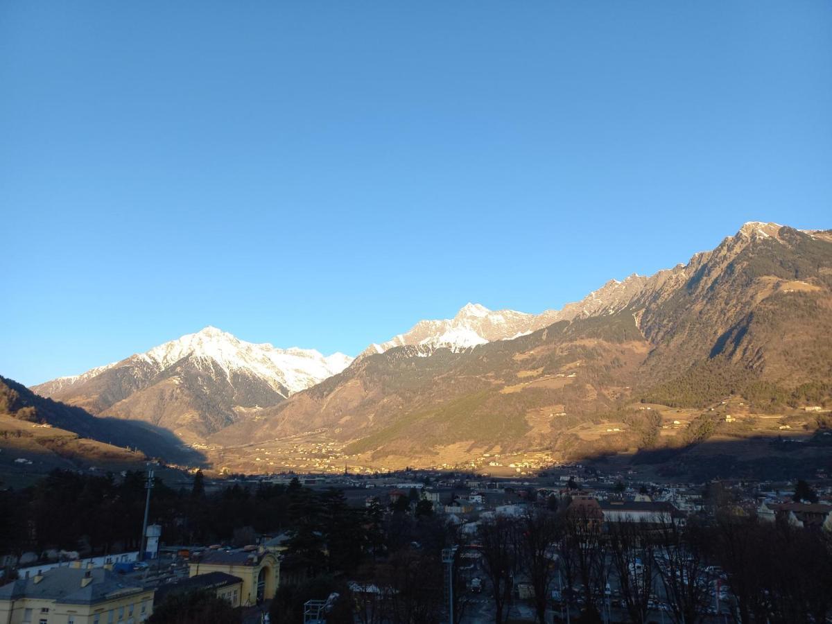 Studio-Appartment - Hotel Lux Meran Zewnętrze zdjęcie